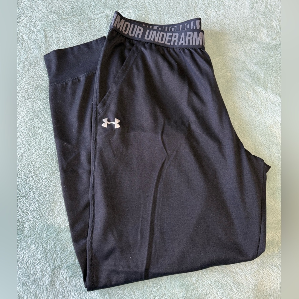 Under Armour Black Pants with Elastic Waistband